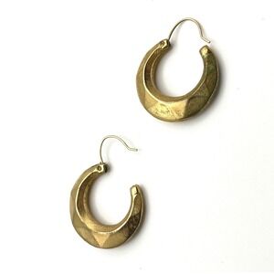 Vintage Textured Gold Tone Faceted Crescent Chunky Hoop Earrings Latch Back